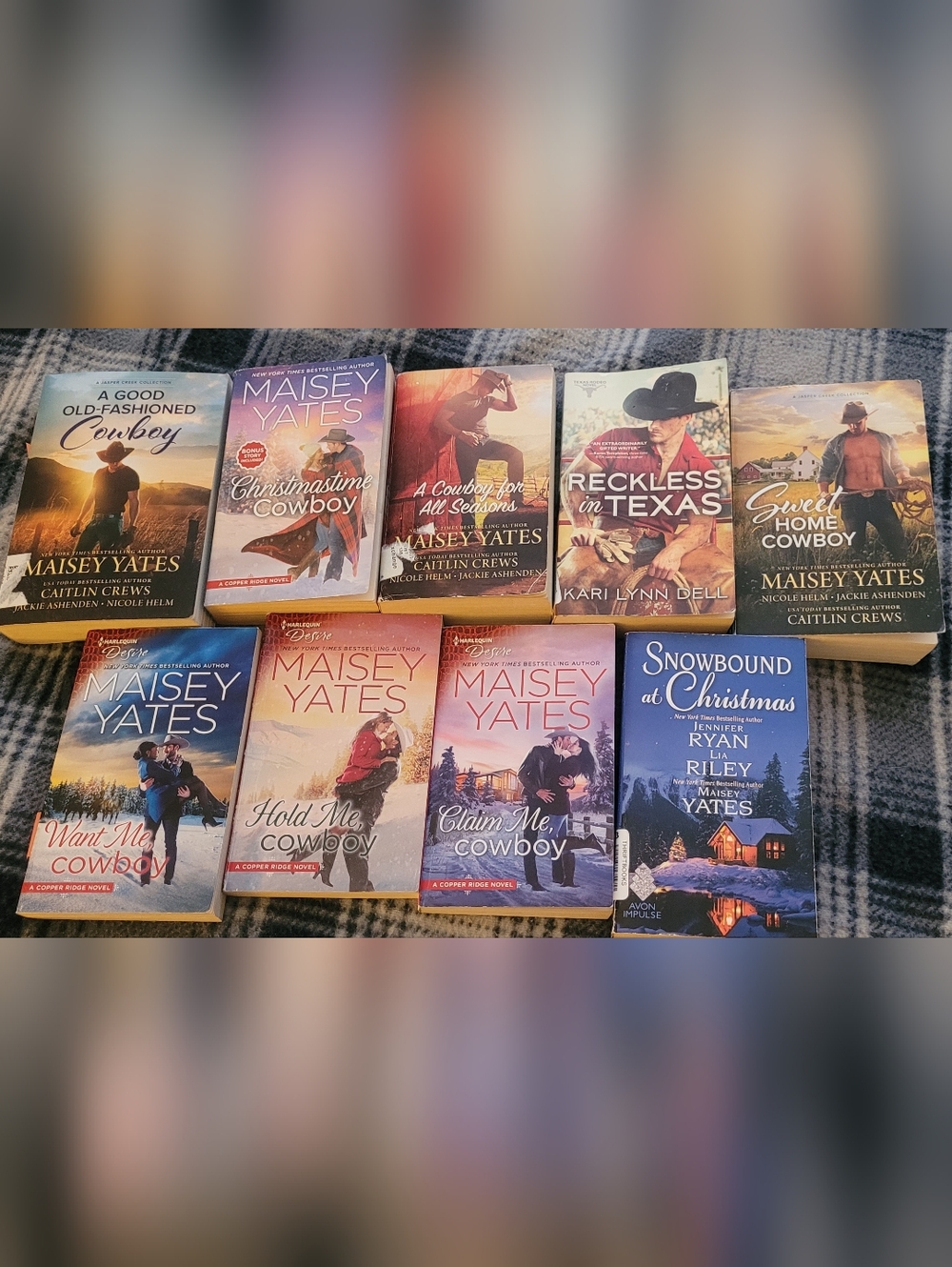 (9) Maisey Yate & Caitlin Crew & Other stories  Western Romance Cowboys (Lot)